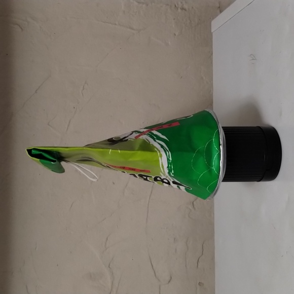 Really Cool Wasabi Tube Hanging Tissue Dispenser - Picture 4 of 11